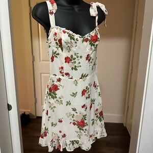 NWT Reformation Christine tie shoulder ruffle mini Dress Maureen